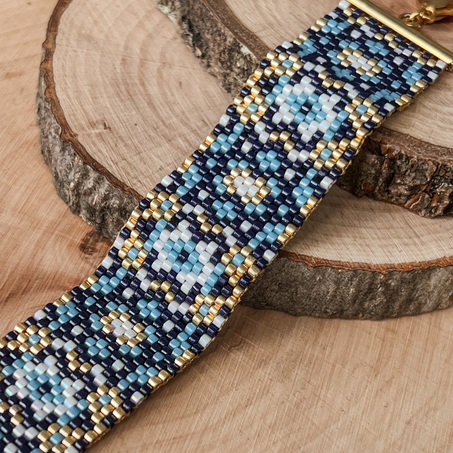 Nili – Handmade Beaded Bracelet with Persian-Inspired Motif