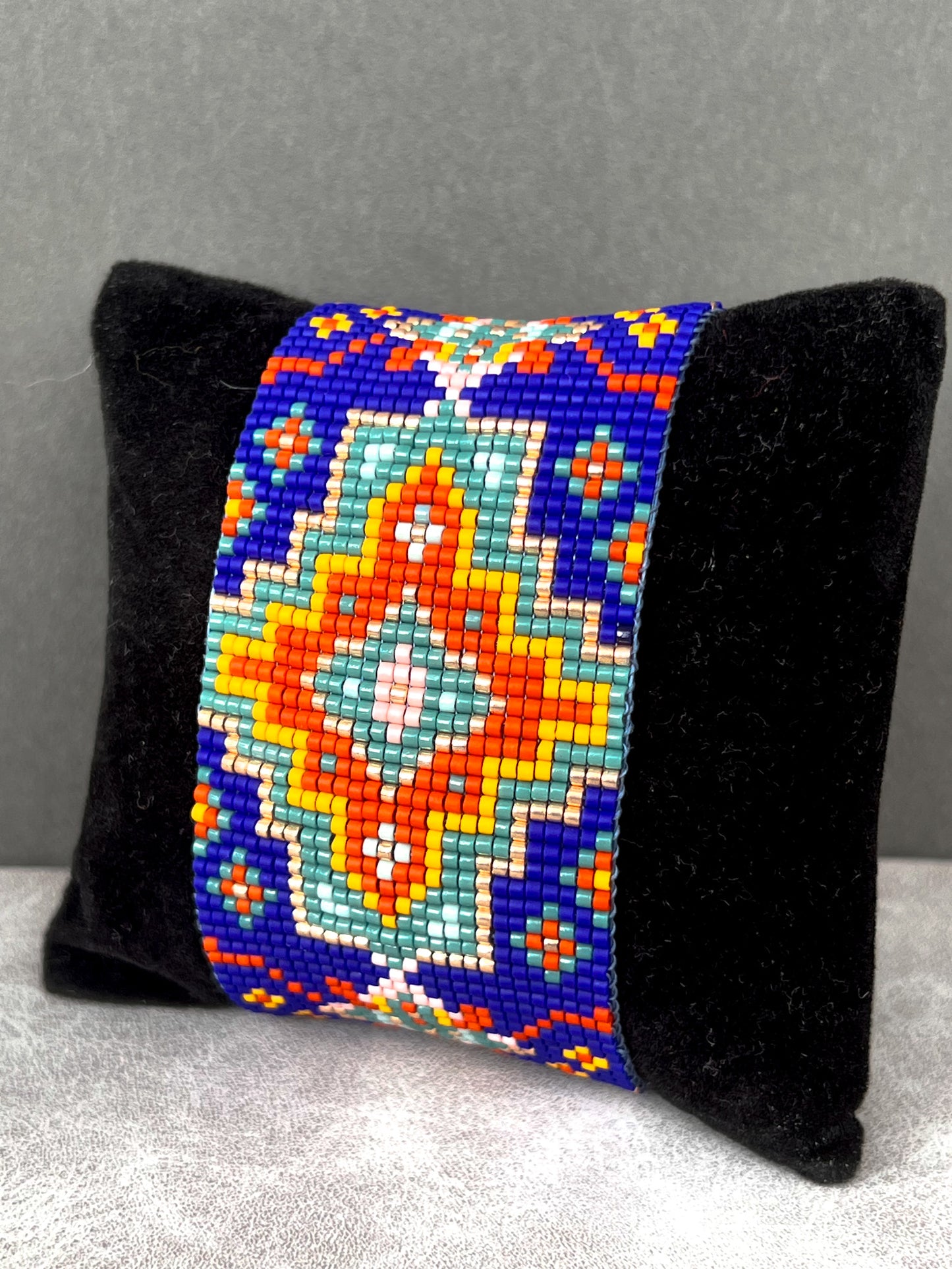 Roxana – Handmade Beaded Bracelet with Persian Carpet-Inspired Design
