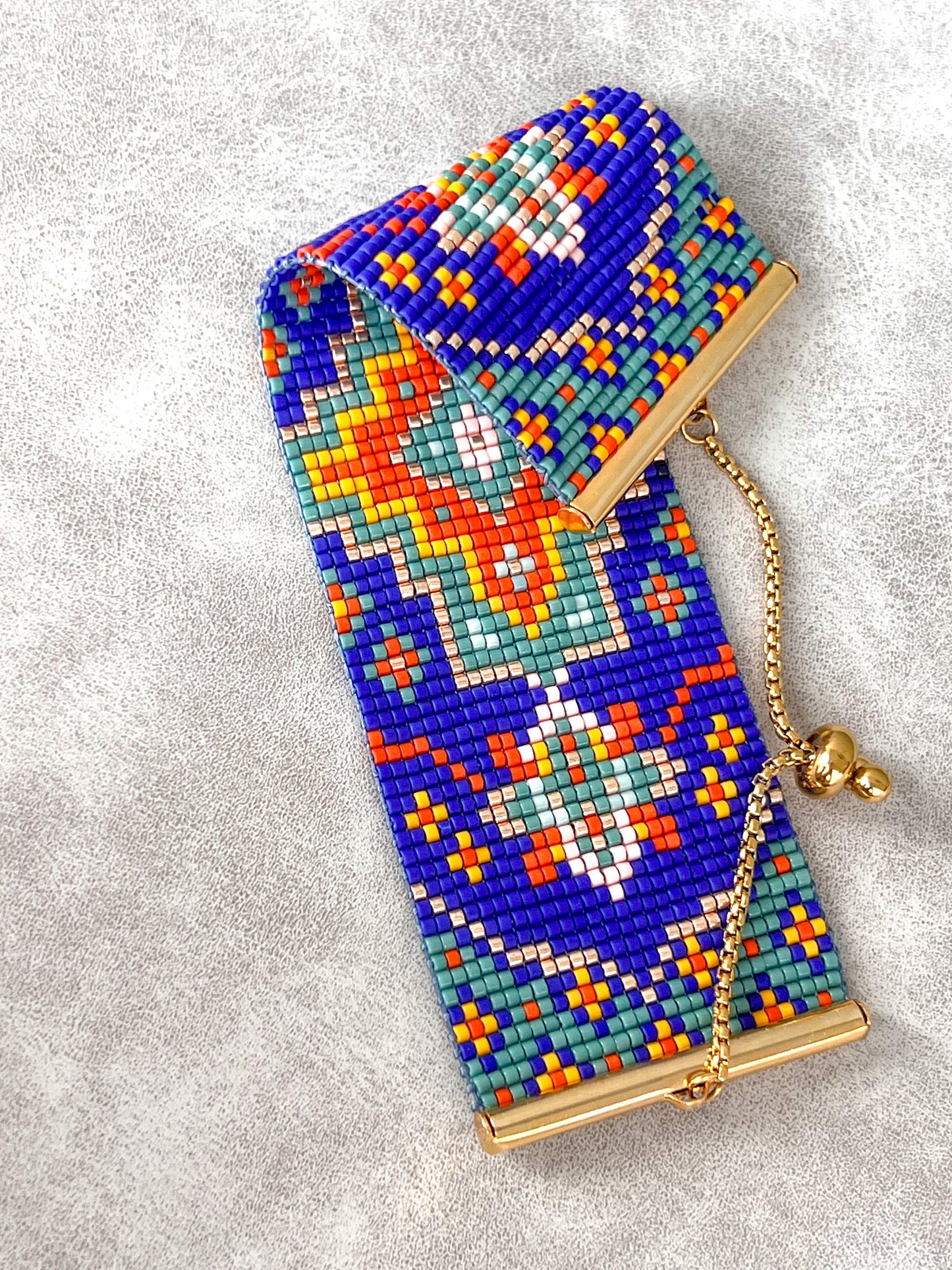Roxana – Handmade Beaded Bracelet with Persian Carpet-Inspired Design