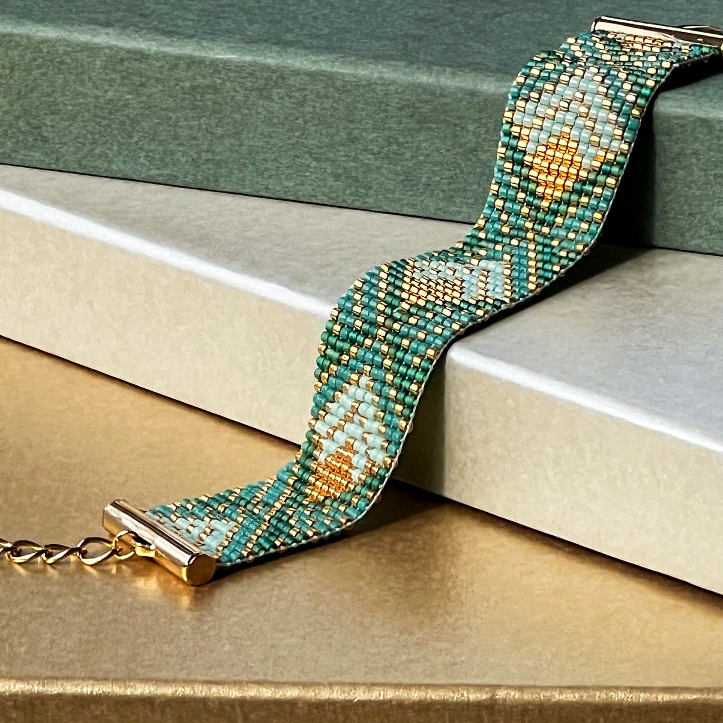 Ava - Handmade Beaded Bracelet with Geometric Pattern