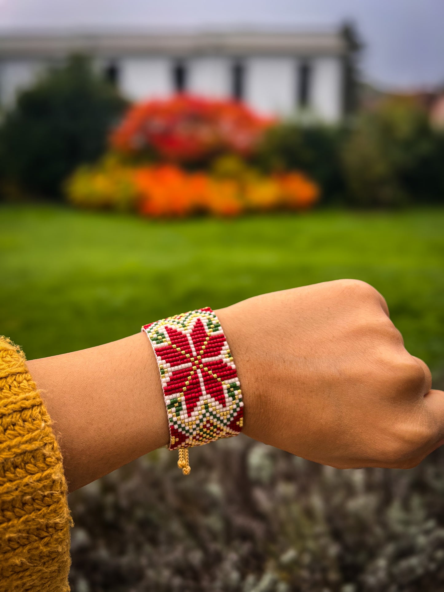 Frostine - Handmade Beaded Bracelet with Snowflake Motif